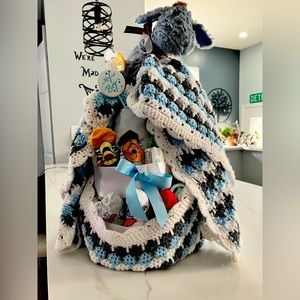 Diaper cake with homemade blanket
